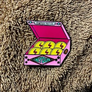 Harry Potter Honeydukes Pumkin Pastries Hard Enamel Lapel Pin